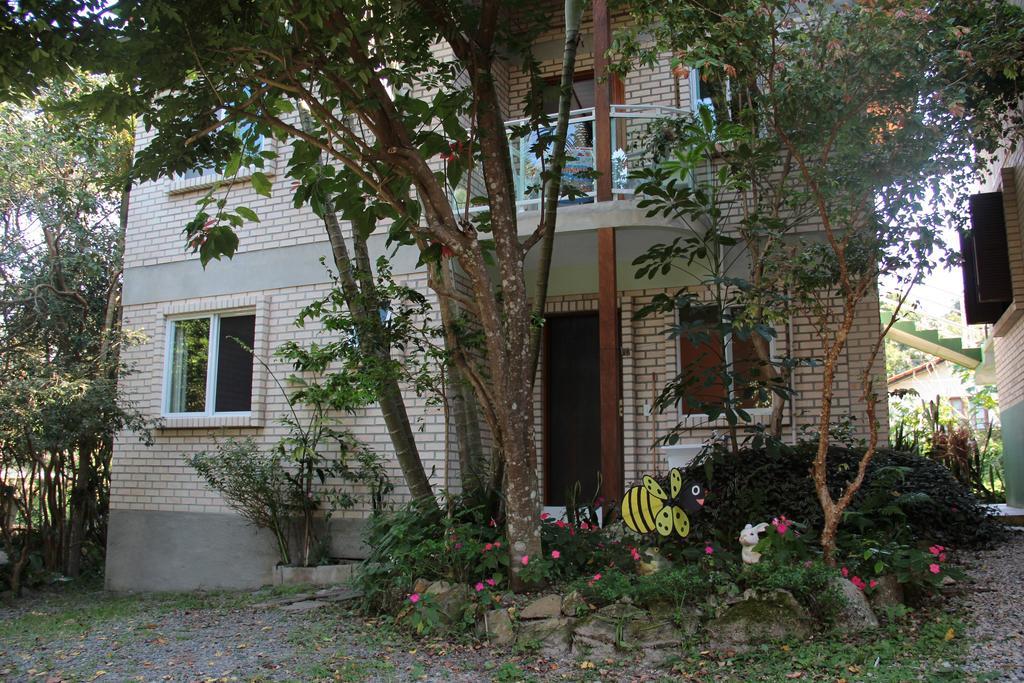 Residencial Aracua Hotel Bombinhas Eksteriør billede